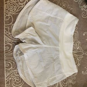 Lululemon Speed up short 2.5